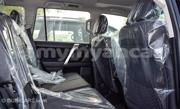 Buy Import Toyota Land Cruiser Black Car in Import - Dubai in Ayeyarwady Buy Import Toyota Land Cruiser Black Car in Import - Dubai in Ayeyarwady