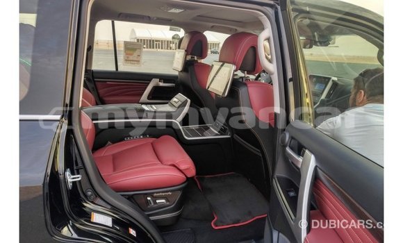 Buy Import Toyota Land Cruiser Black Car in Import - Dubai in Ayeyarwady Buy Import Toyota Land Cruiser Black Car in Import - Dubai in Ayeyarwady