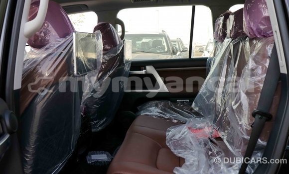 Buy Import Toyota Land Cruiser Black Car in Import - Dubai in Ayeyarwady Buy Import Toyota Land Cruiser Black Car in Import - Dubai in Ayeyarwady