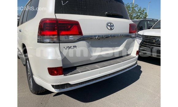 Buy Import Toyota Land Cruiser White Car in Import - Dubai in Ayeyarwady Buy Import Toyota Land Cruiser White Car in Import - Dubai in Ayeyarwady