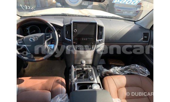 Buy Import Toyota Land Cruiser White Car in Import - Dubai in Ayeyarwady Buy Import Toyota Land Cruiser White Car in Import - Dubai in Ayeyarwady