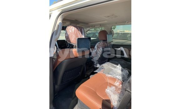Buy Import Toyota Land Cruiser White Car in Import - Dubai in Ayeyarwady Buy Import Toyota Land Cruiser White Car in Import - Dubai in Ayeyarwady