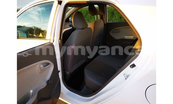 Buy Import Kia Picanto White Car in Import - Dubai in Ayeyarwady Buy Import Kia Picanto White Car in Import - Dubai in Ayeyarwady
