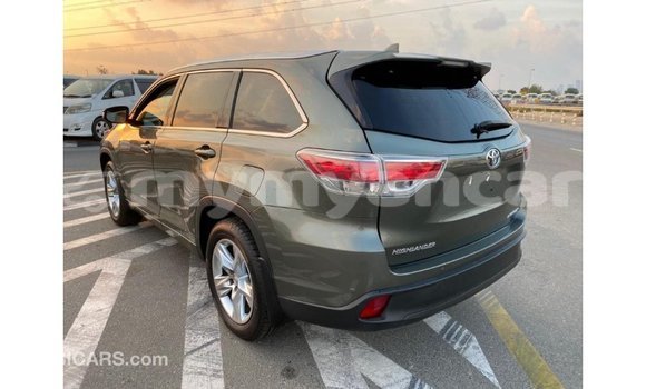 Acheter Import Voiture Toyota Highlander Vert à Import - Dubai, #<Region:0x000000000c5121b8> Acheter Import Voiture Toyota Highlander Vert à Import - Dubai, #<Region:0x000000000c5121b8>