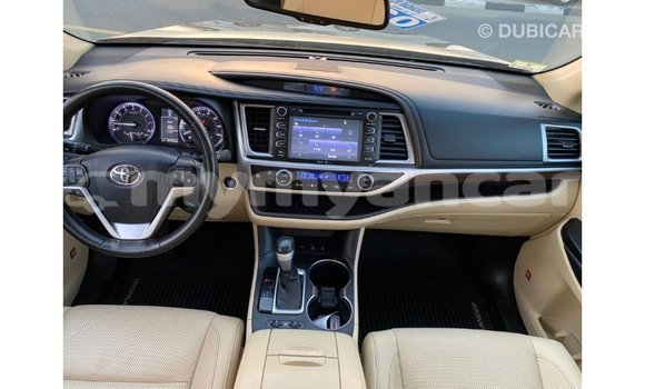 Acheter Import Voiture Toyota Highlander Vert à Import - Dubai, #<Region:0x000000000c5121b8> Acheter Import Voiture Toyota Highlander Vert à Import - Dubai, #<Region:0x000000000c5121b8>