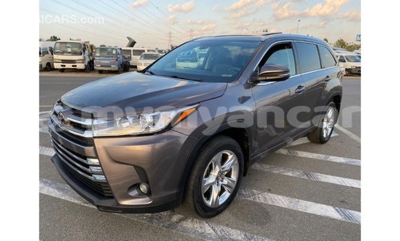 Buy Import Toyota Highlander Other Car in Import - Dubai in Ayeyarwady Buy Import Toyota Highlander Other Car in Import - Dubai in Ayeyarwady