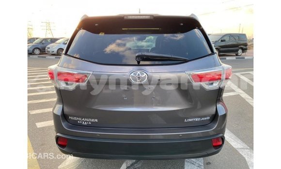 Buy Import Toyota Highlander Other Car in Import - Dubai in Ayeyarwady Buy Import Toyota Highlander Other Car in Import - Dubai in Ayeyarwady