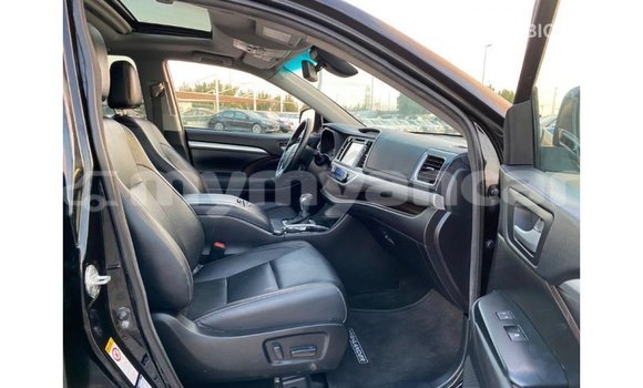 Buy Import Toyota Highlander Other Car in Import - Dubai in Ayeyarwady Buy Import Toyota Highlander Other Car in Import - Dubai in Ayeyarwady