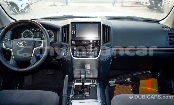 Buy Import Toyota Land Cruiser White Car in Import - Dubai in Ayeyarwady Buy Import Toyota Land Cruiser White Car in Import - Dubai in Ayeyarwady