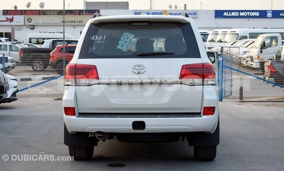 Buy Import Toyota Land Cruiser White Car in Import - Dubai in Ayeyarwady Buy Import Toyota Land Cruiser White Car in Import - Dubai in Ayeyarwady