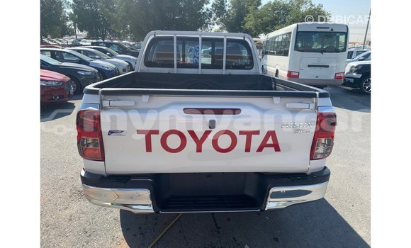 Buy Import Toyota Hilux White Car in Import - Dubai in Ayeyarwady Buy Import Toyota Hilux White Car in Import - Dubai in Ayeyarwady