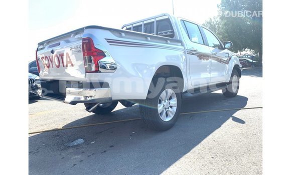 Buy Import Toyota Hilux White Car in Import - Dubai in Ayeyarwady Buy Import Toyota Hilux White Car in Import - Dubai in Ayeyarwady