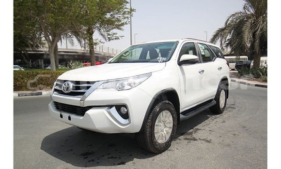 Buy Import Toyota Fortuner White Car in Import - Dubai in Ayeyarwady Buy Import Toyota Fortuner White Car in Import - Dubai in Ayeyarwady