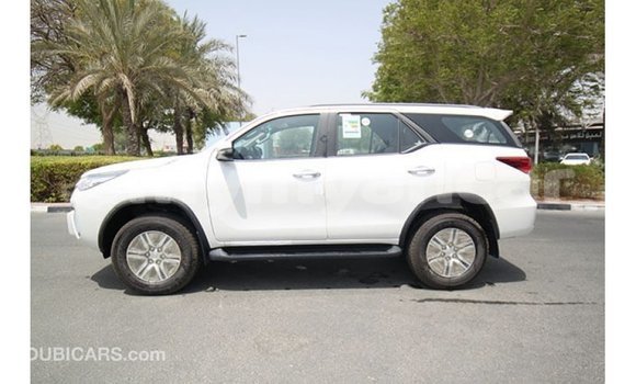 Buy Import Toyota Fortuner White Car in Import - Dubai in Ayeyarwady Buy Import Toyota Fortuner White Car in Import - Dubai in Ayeyarwady