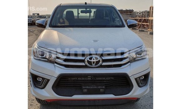 Buy Import Toyota Hilux White Car in Import - Dubai in Ayeyarwady Buy Import Toyota Hilux White Car in Import - Dubai in Ayeyarwady