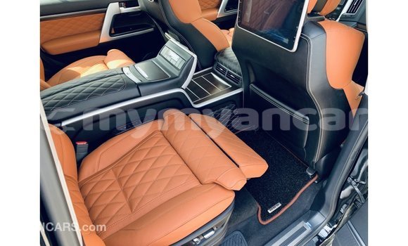 Buy Import Toyota Land Cruiser Black Car in Import - Dubai in Ayeyarwady Buy Import Toyota Land Cruiser Black Car in Import - Dubai in Ayeyarwady