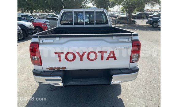 Buy Import Toyota Hilux White Car in Import - Dubai in Ayeyarwady Buy Import Toyota Hilux White Car in Import - Dubai in Ayeyarwady