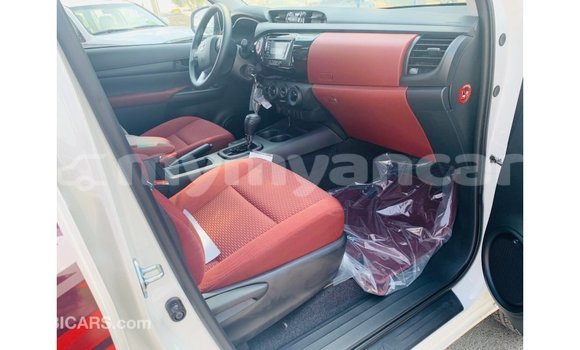 Buy Import Toyota Hilux White Car in Import - Dubai in Ayeyarwady Buy Import Toyota Hilux White Car in Import - Dubai in Ayeyarwady