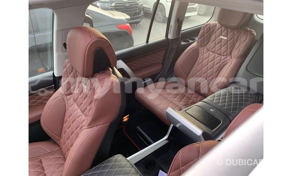 Buy Import Toyota Land Cruiser Black Car in Import - Dubai in Ayeyarwady Buy Import Toyota Land Cruiser Black Car in Import - Dubai in Ayeyarwady