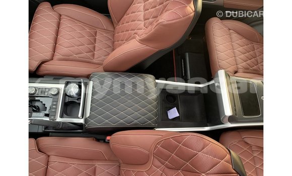 Buy Import Toyota Land Cruiser Black Car in Import - Dubai in Ayeyarwady Buy Import Toyota Land Cruiser Black Car in Import - Dubai in Ayeyarwady