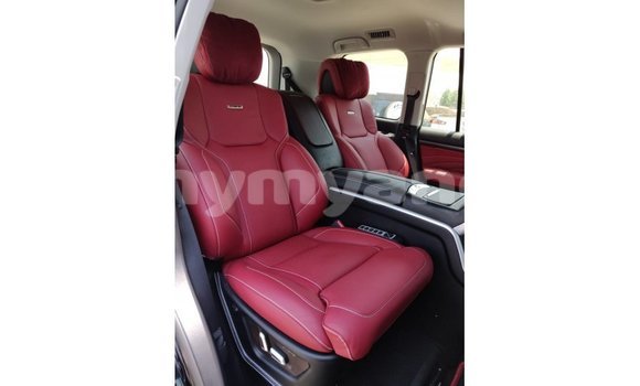 Buy Import Toyota Land Cruiser Red Car in Import - Dubai in Ayeyarwady Buy Import Toyota Land Cruiser Red Car in Import - Dubai in Ayeyarwady