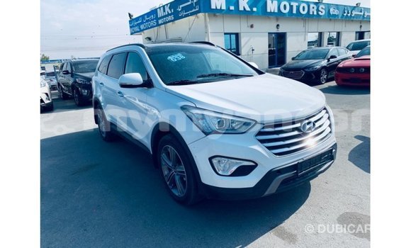 Buy Import Hyundai Santa Fe White Car in Import - Dubai in Ayeyarwady Buy Import Hyundai Santa Fe White Car in Import - Dubai in Ayeyarwady