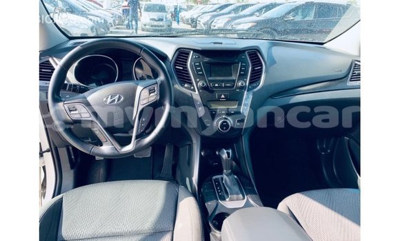 Buy Import Hyundai Santa Fe White Car in Import - Dubai in Ayeyarwady Buy Import Hyundai Santa Fe White Car in Import - Dubai in Ayeyarwady
