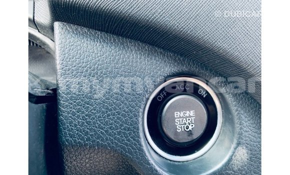 Buy Import Hyundai Santa Fe White Car in Import - Dubai in Ayeyarwady Buy Import Hyundai Santa Fe White Car in Import - Dubai in Ayeyarwady