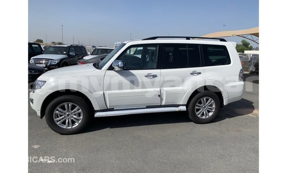 Buy Import Mitsubishi Pajero White Car in Import - Dubai in Ayeyarwady Buy Import Mitsubishi Pajero White Car in Import - Dubai in Ayeyarwady