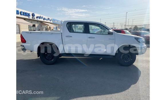 Buy Import Toyota Hilux White Car in Import - Dubai in Ayeyarwady Buy Import Toyota Hilux White Car in Import - Dubai in Ayeyarwady