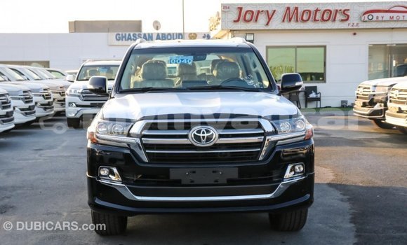 Buy Import Toyota Land Cruiser Black Car in Import - Dubai in Ayeyarwady Buy Import Toyota Land Cruiser Black Car in Import - Dubai in Ayeyarwady