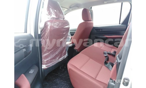 Buy Import Toyota Hilux Other Car in Import - Dubai in Ayeyarwady Buy Import Toyota Hilux Other Car in Import - Dubai in Ayeyarwady