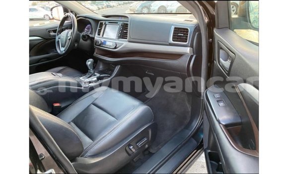 Buy Import Toyota Highlander Black Car in Import - Dubai in Ayeyarwady Buy Import Toyota Highlander Black Car in Import - Dubai in Ayeyarwady