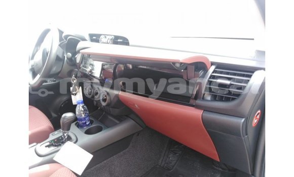 Buy Import Toyota Hilux Other Car in Import - Dubai in Ayeyarwady Buy Import Toyota Hilux Other Car in Import - Dubai in Ayeyarwady