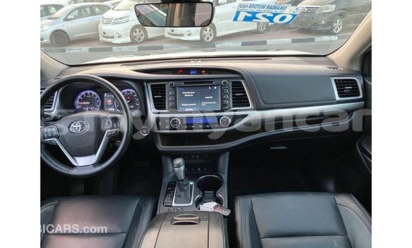 Buy Import Toyota Highlander Black Car in Import - Dubai in Ayeyarwady Buy Import Toyota Highlander Black Car in Import - Dubai in Ayeyarwady
