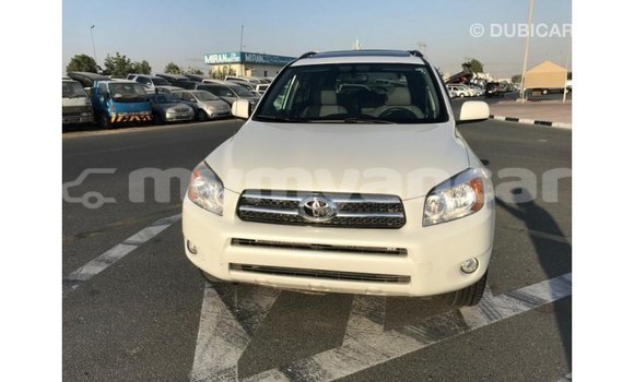 Buy Import Toyota 4Runner White Car in Import - Dubai in Ayeyarwady Buy Import Toyota 4Runner White Car in Import - Dubai in Ayeyarwady