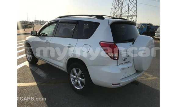 Buy Import Toyota 4Runner White Car in Import - Dubai in Ayeyarwady Buy Import Toyota 4Runner White Car in Import - Dubai in Ayeyarwady