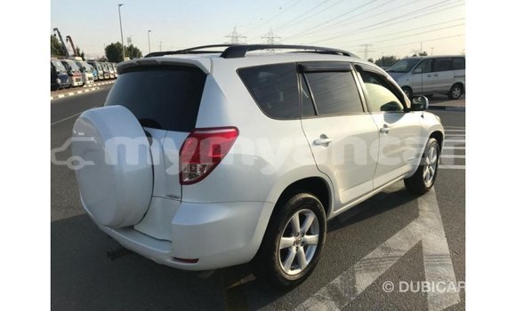 Buy Import Toyota 4Runner White Car in Import - Dubai in Ayeyarwady Buy Import Toyota 4Runner White Car in Import - Dubai in Ayeyarwady