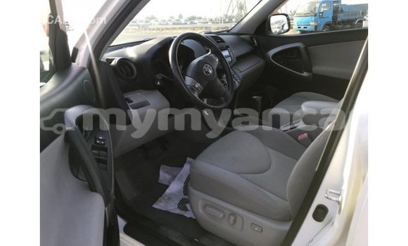 Buy Import Toyota 4Runner White Car in Import - Dubai in Ayeyarwady Buy Import Toyota 4Runner White Car in Import - Dubai in Ayeyarwady