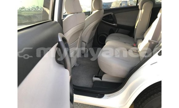 Buy Import Toyota 4Runner White Car in Import - Dubai in Ayeyarwady Buy Import Toyota 4Runner White Car in Import - Dubai in Ayeyarwady
