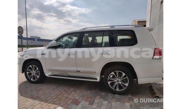 Buy Import Toyota Land Cruiser White Car in Import - Dubai in Ayeyarwady Buy Import Toyota Land Cruiser White Car in Import - Dubai in Ayeyarwady