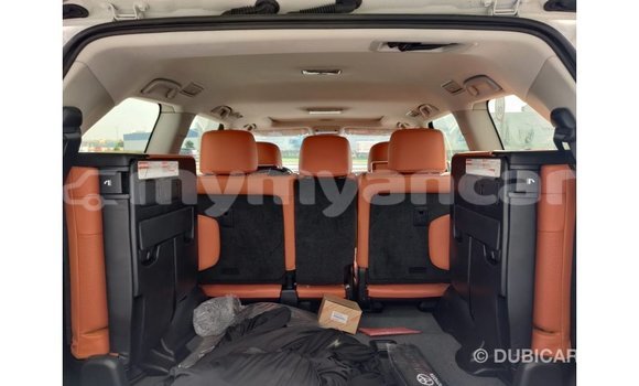 Buy Import Toyota Land Cruiser White Car in Import - Dubai in Ayeyarwady Buy Import Toyota Land Cruiser White Car in Import - Dubai in Ayeyarwady