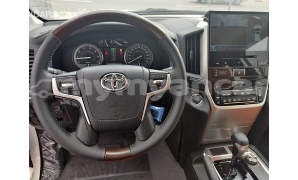 Buy Import Toyota Land Cruiser White Car in Import - Dubai in Ayeyarwady Buy Import Toyota Land Cruiser White Car in Import - Dubai in Ayeyarwady