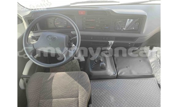 Buy Import Toyota Coaster White Car in Import - Dubai in Ayeyarwady Buy Import Toyota Coaster White Car in Import - Dubai in Ayeyarwady