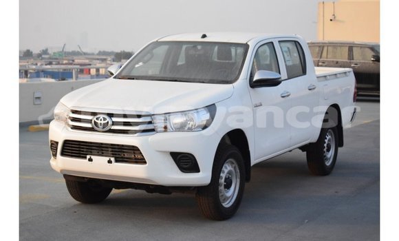 Buy Import Toyota Hilux White Car in Import - Dubai in Ayeyarwady Buy Import Toyota Hilux White Car in Import - Dubai in Ayeyarwady