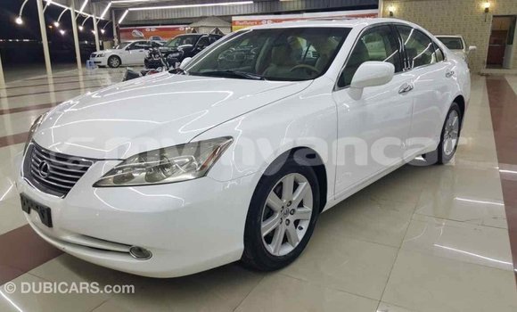 သွင်းကုန် Lexus ES White ကား Import - Dubai Ayeyarwady သွင်းကုန် Lexus ES White ကား Import - Dubai Ayeyarwady