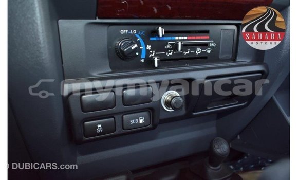 Acheter Import Voiture Toyota Land Cruiser Rouge à Import - Dubai, #<Region:0x000000000c5121b8> Acheter Import Voiture Toyota Land Cruiser Rouge à Import - Dubai, #<Region:0x000000000c5121b8>