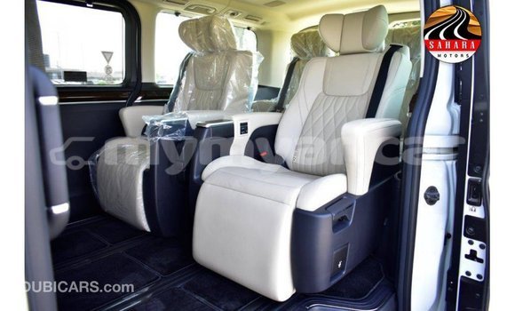 Buy Import Toyota Granvia White Car in Import - Dubai in Ayeyarwady Buy Import Toyota Granvia White Car in Import - Dubai in Ayeyarwady