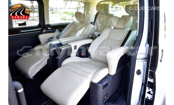 Buy Import Toyota Granvia White Car in Import - Dubai in Ayeyarwady Buy Import Toyota Granvia White Car in Import - Dubai in Ayeyarwady
