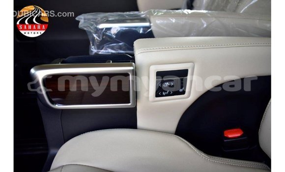Buy Import Toyota Granvia White Car in Import - Dubai in Ayeyarwady Buy Import Toyota Granvia White Car in Import - Dubai in Ayeyarwady